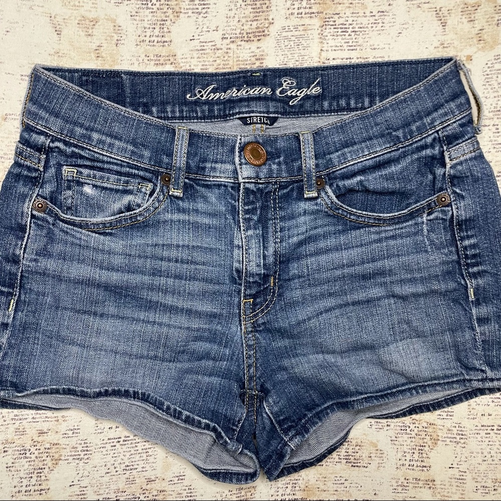 American Eagle shorts size 2 good condition
